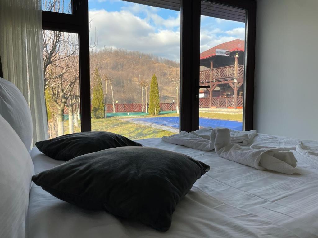 Pridvorul Haiducilor Slănic-Moldova Extérieur photo