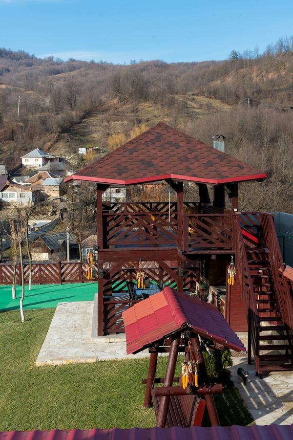 Pridvorul Haiducilor Slănic-Moldova Extérieur photo